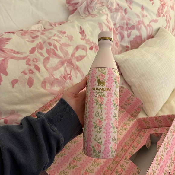 Loveshackfancy x Stanley 20 oz tumblr - Picture 11 of 11